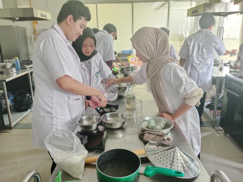 Kegiatan Praktikum Tata Boga